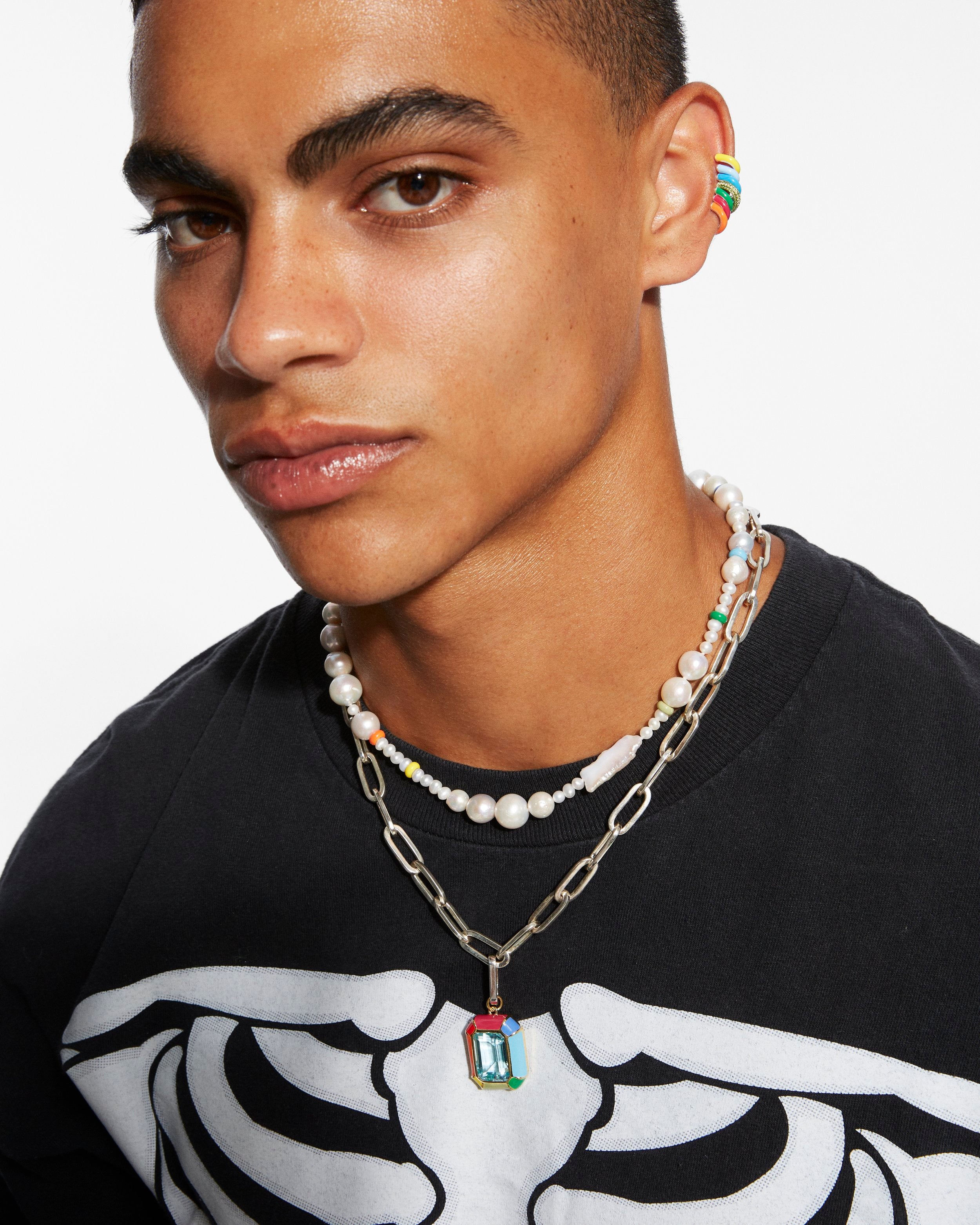 The Charm Pendants with Clasping Link