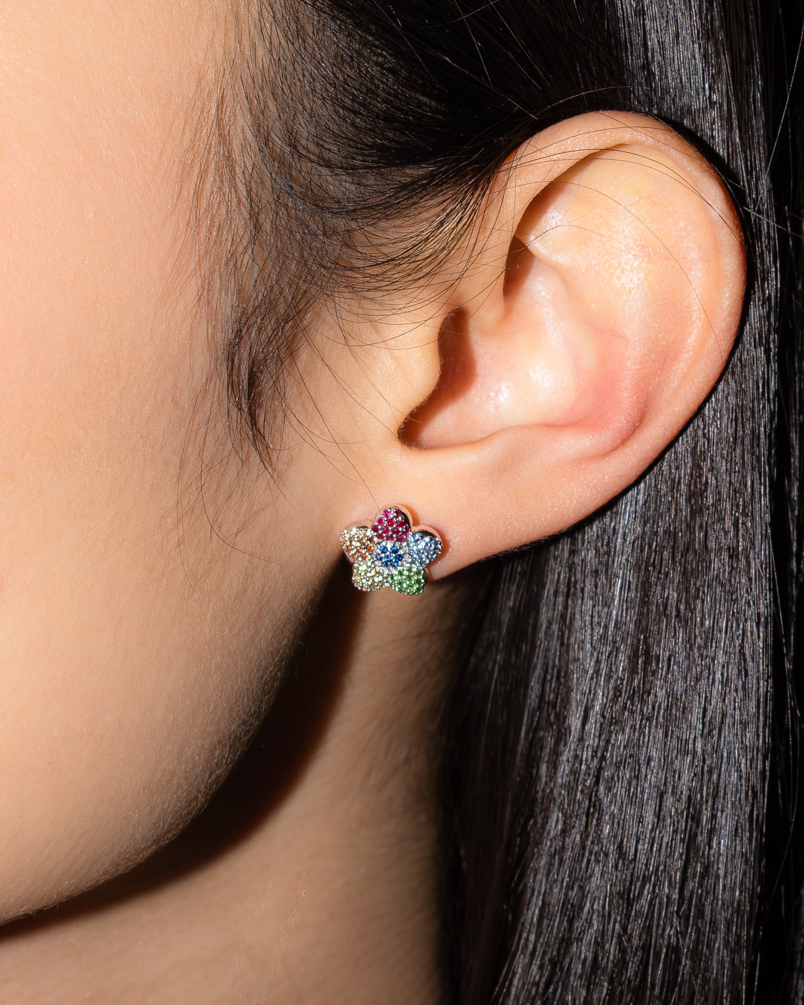 FLOWER POWERS™ Sapphire Stud Earrings